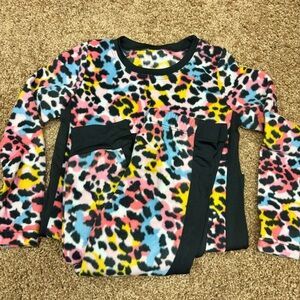 Cuddl Duds Multicolor Leopard Fleece top and bottoms never worn no tags